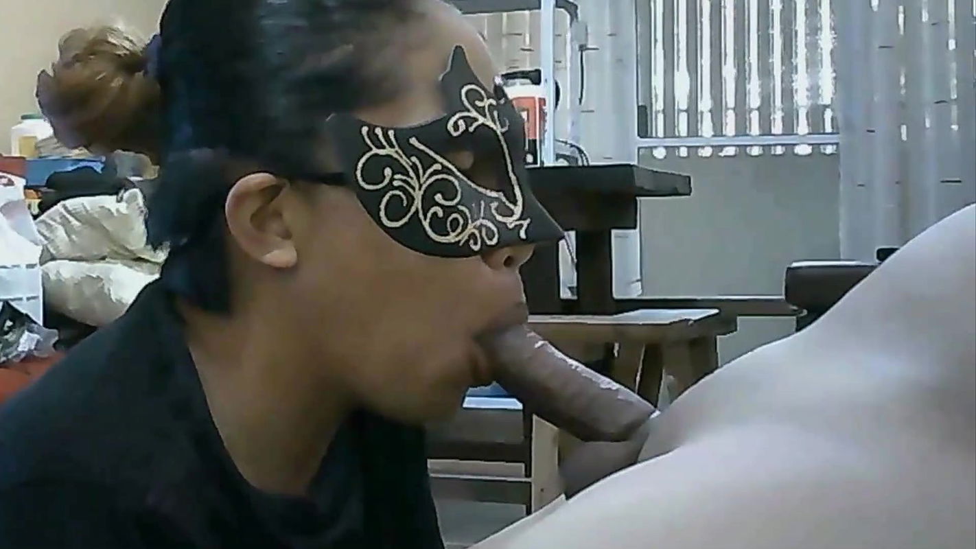 Amateur Pinay Blowjob