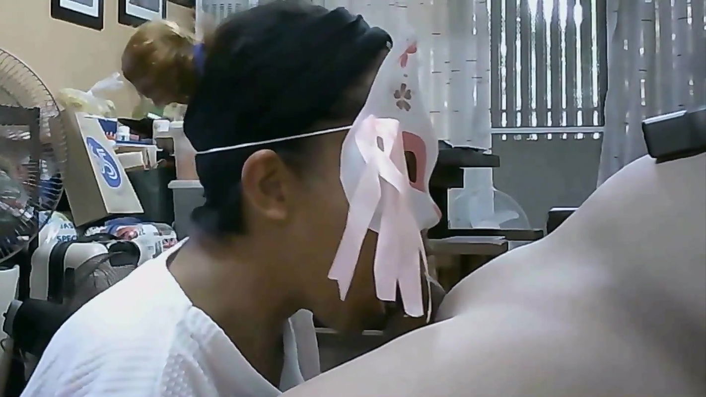 Amateur Pinay Blowjob, Cum in Mouth