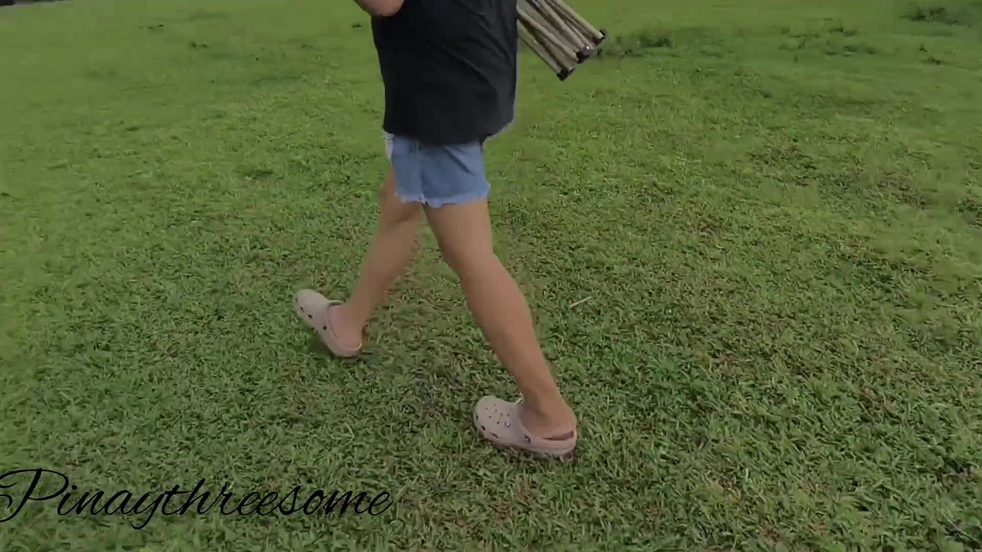 Beautiful girl I met in park outdoor blowjob it was her kinky fun to BJ in public