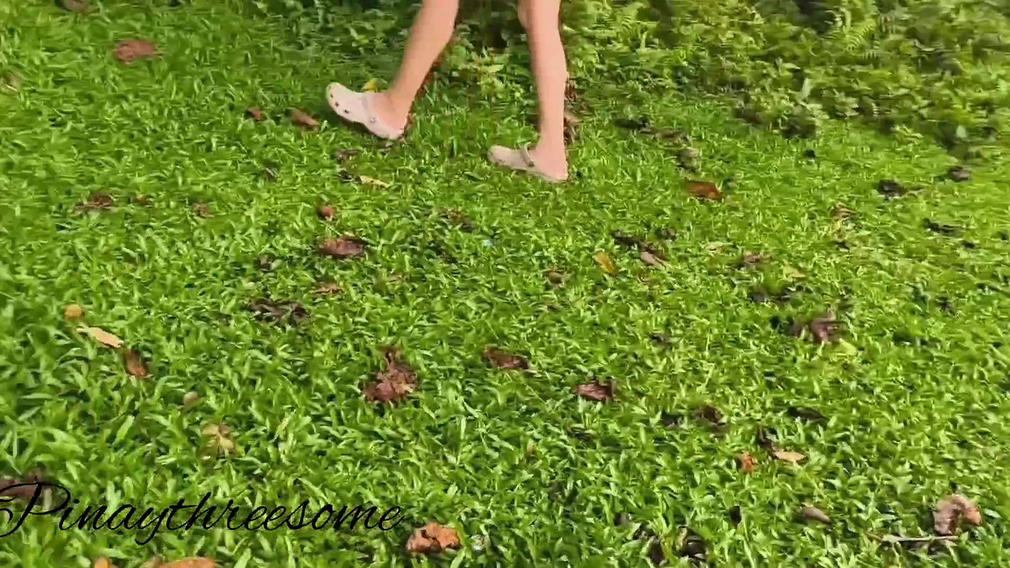 Beautiful girl I met in park outdoor blowjob it was her kinky fun to BJ in public