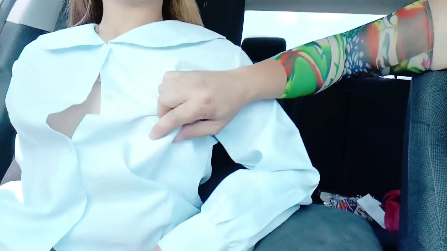 college student get horny after school and ask her driver to fuck her