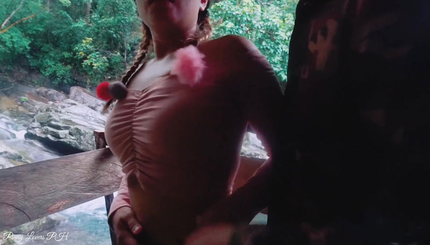 Desi Risky sex in Public