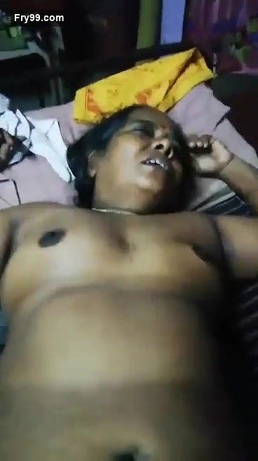Aunty Pussy Fingering By Husband