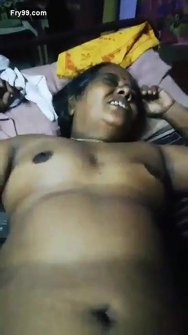 Aunty Pussy Fingering By Husband