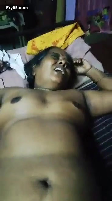 Aunty Pussy Fingering By Husband