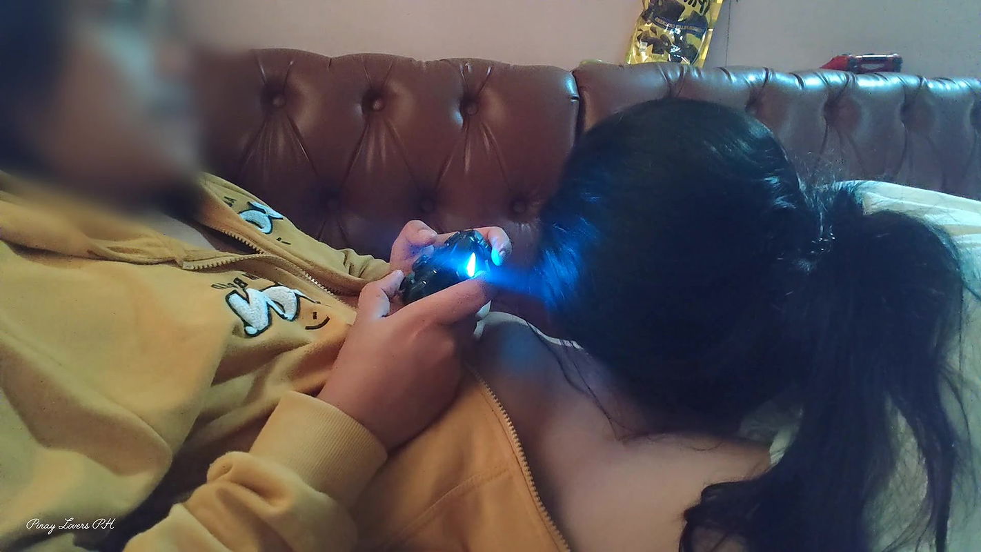 Desi STEPSISTER Suck my Cock while I’m Playing Computer Game I made a Huge Creampie