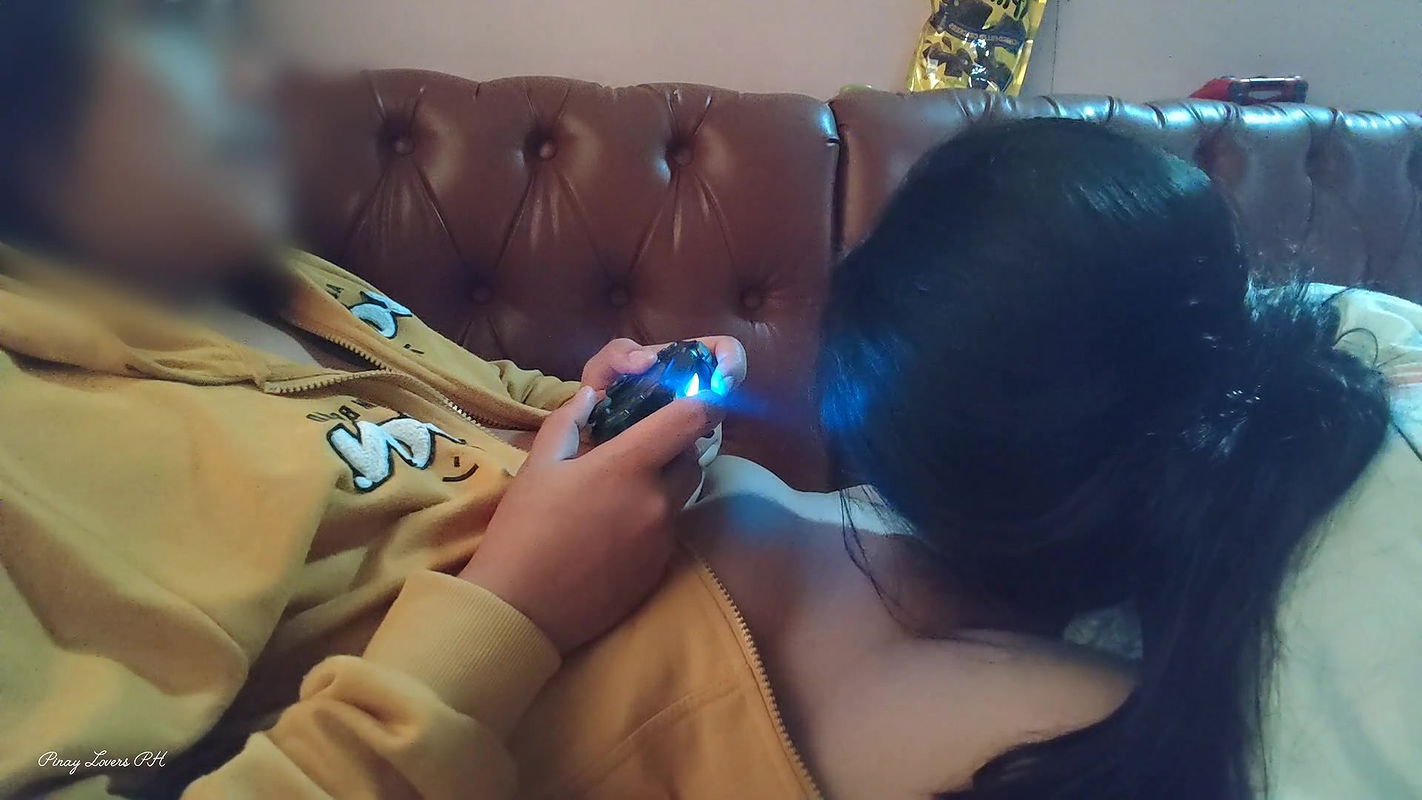 Desi STEPSISTER Suck my Cock while I’m Playing Computer Game I made a Huge Creampie