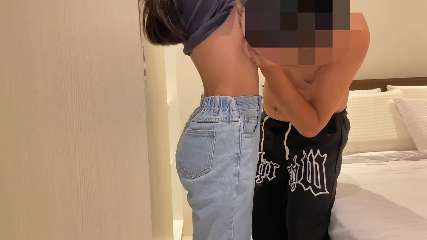 Filipina Girl Wants To Get Creampie