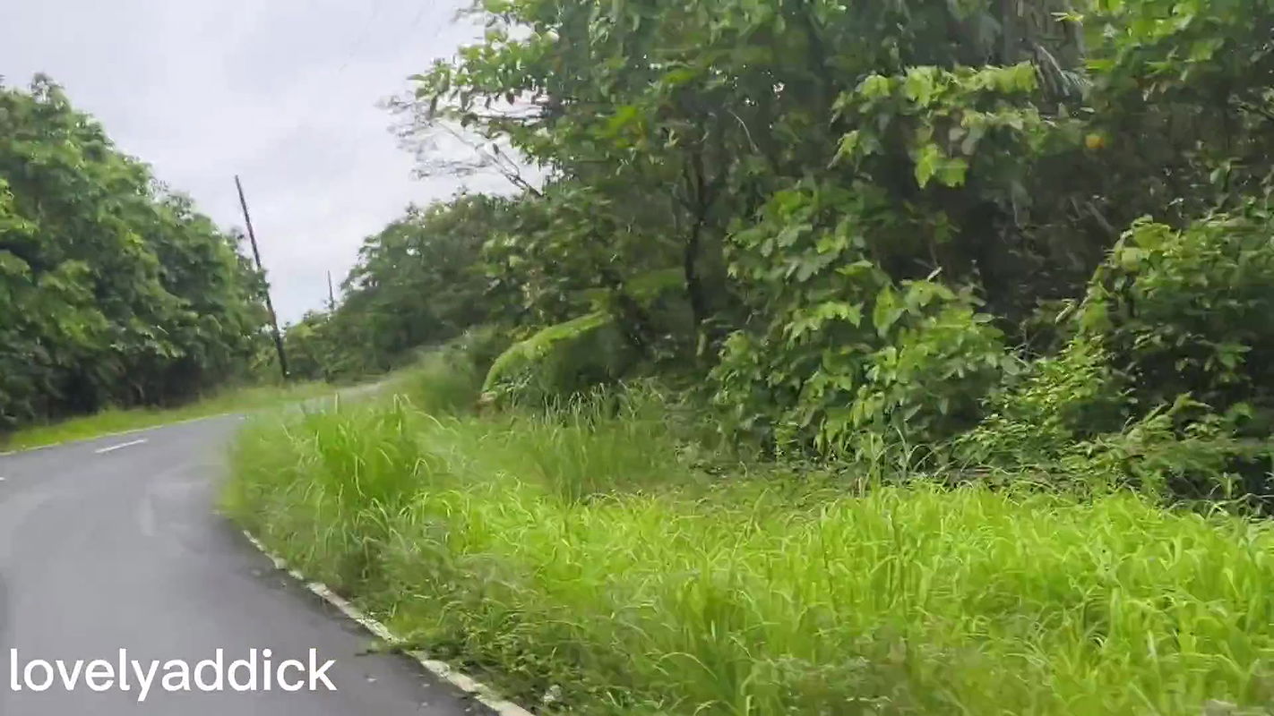 fitri kencing lagi. Outdoor Piss