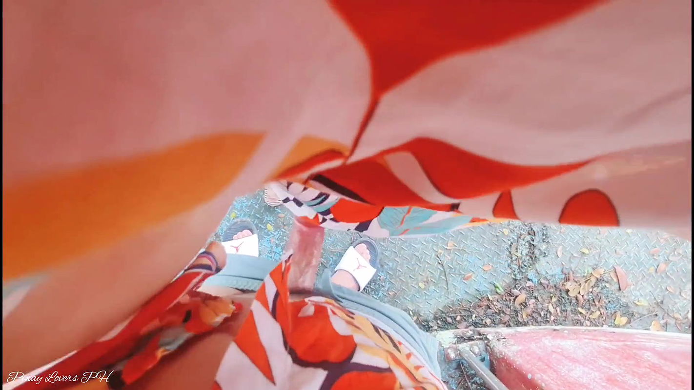 Fun Risky Public sex in amusement park (real)