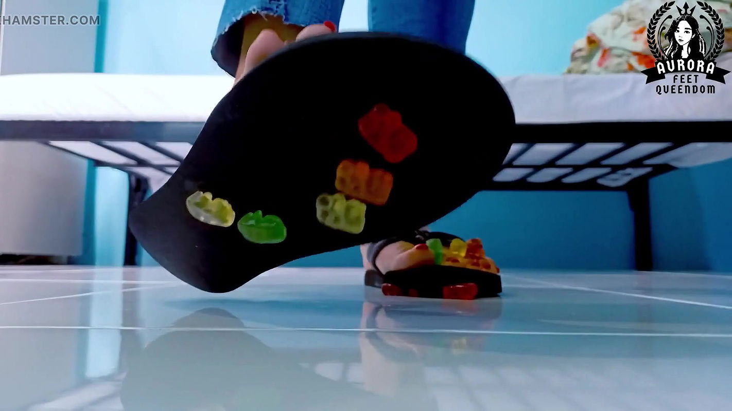 Giantess Wears Flip Flops