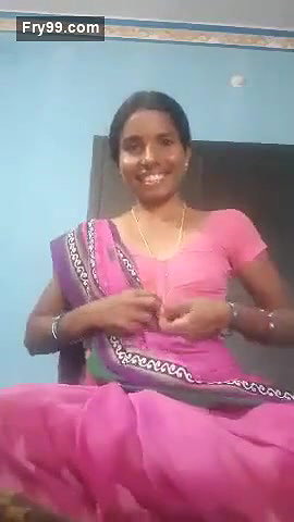 Telugu bhabi open her sare
