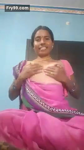 Telugu bhabi open her sare