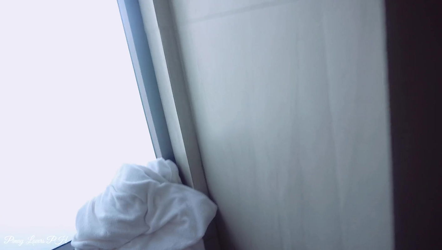 I meet someone new stranger at the condo and i let him fuck me in public restroom!