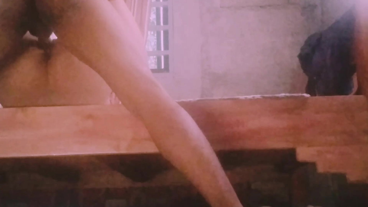 Kantutan ng magkapitbahay sa bakanteng kubo