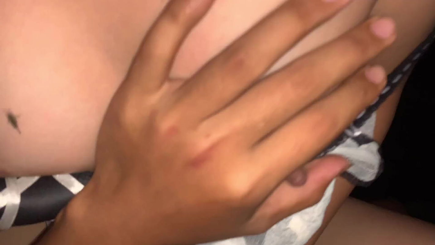 Kinantut ko si GF sSa Labas Ng Bahay