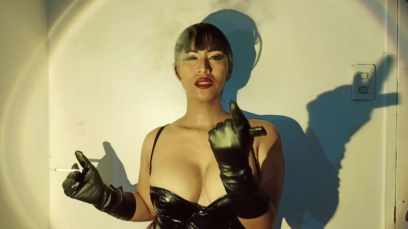 Looking for your fetish Well let’s smoke together and do our fetishes