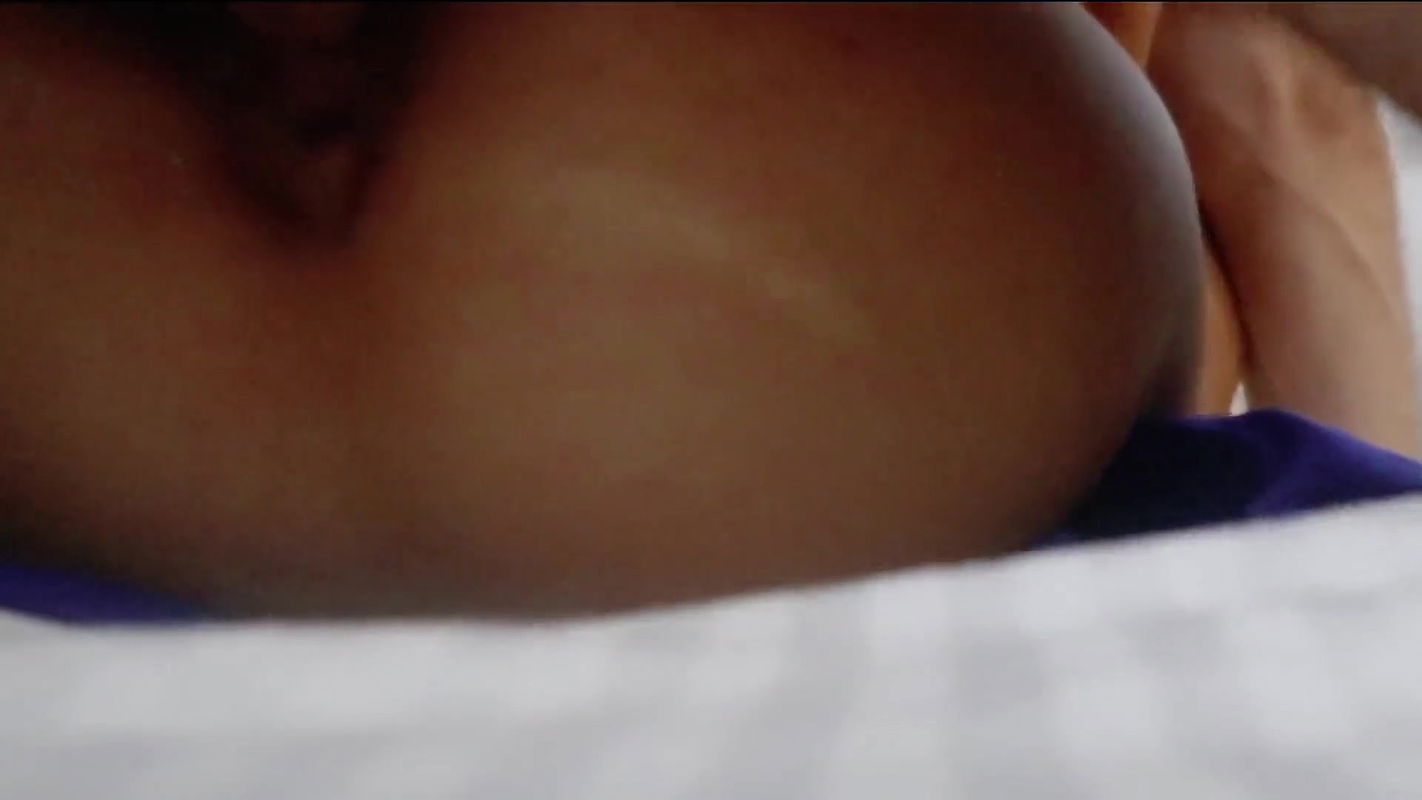 My Old Step Brother Trying to Lick Sperm From My Grilfriend’s Pussy