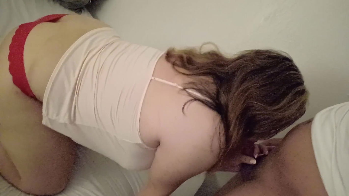 PINAY BLOWS HER STUDENT FOR FINAL EXAM