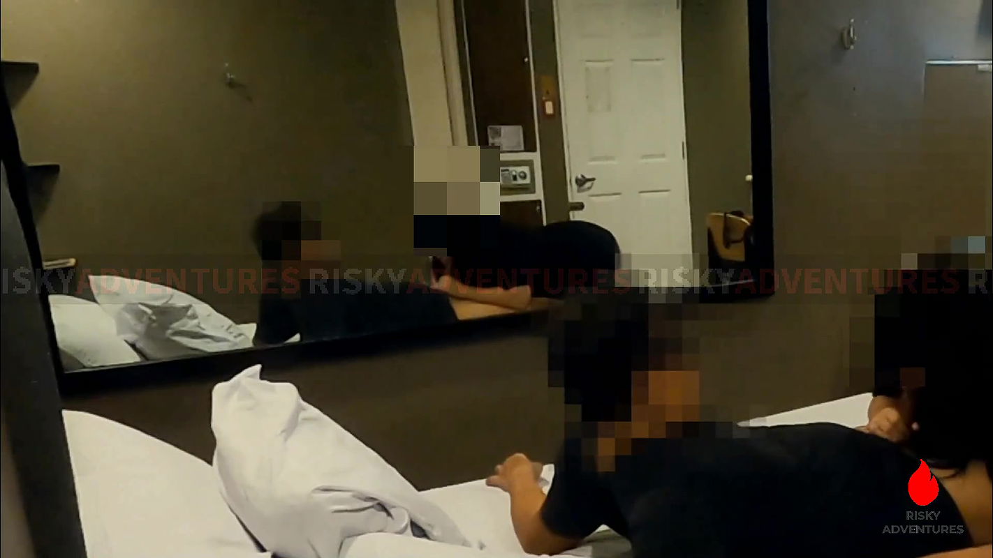 Pinay Fuckbuddy Fucks His Friend