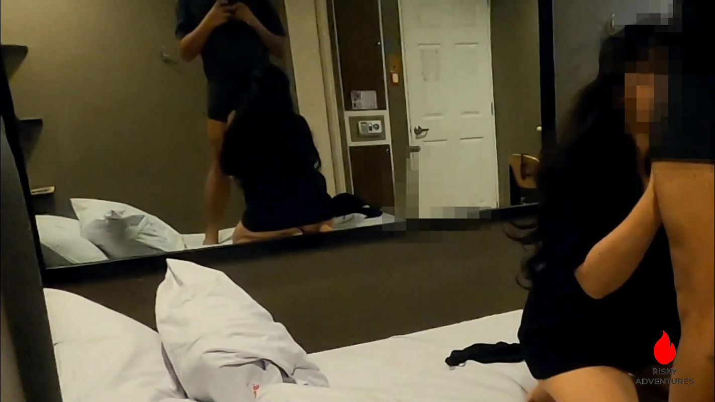 Pinay Fuckbuddy Fucks His Friend