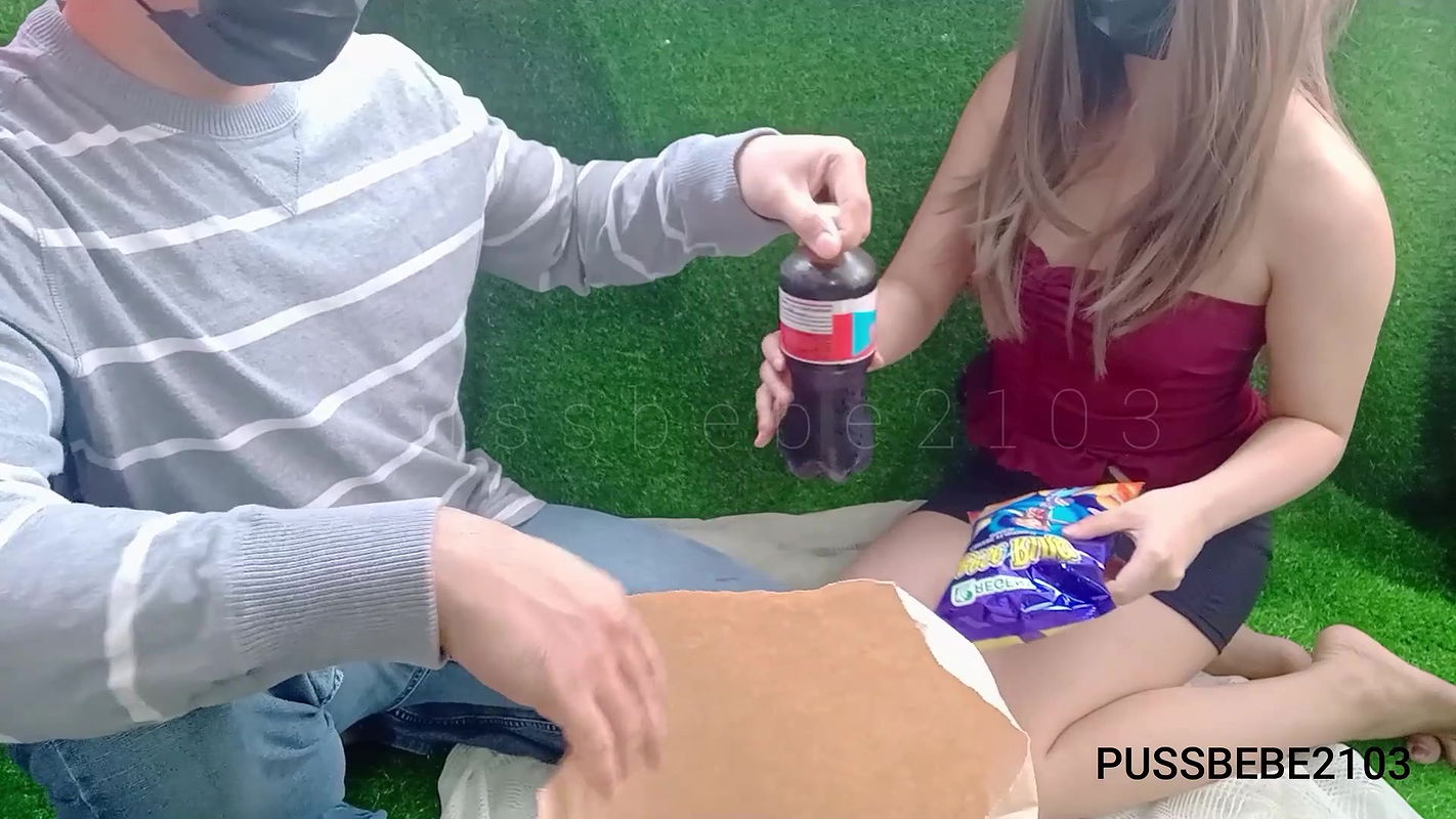 Pinay Fucked By A Lucky Fan At The PUBLIC PARK