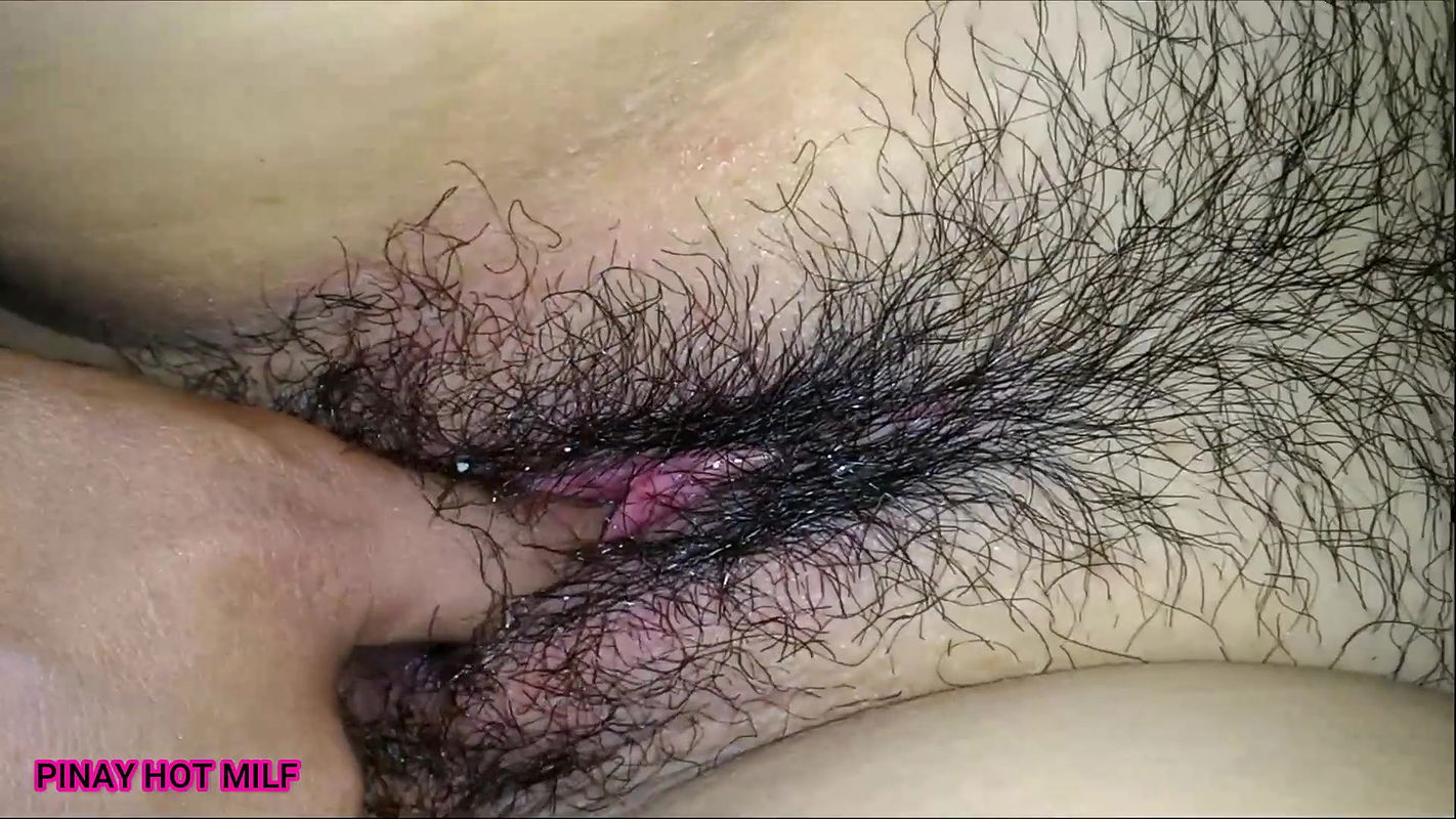 PINAY HOT MILF Creamy Pussy. What is this stuff