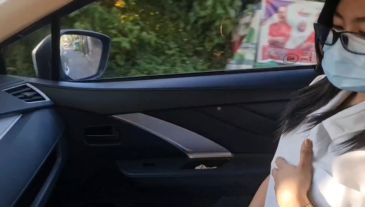 Pinay nurse girl fucked in Public Road inside the car, Pinick up si nurse libreng kantot para sa libreng sakay