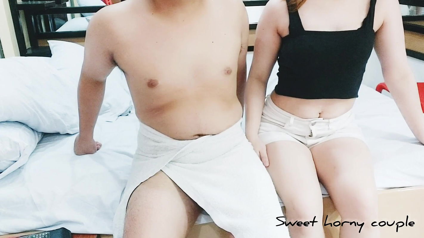 Pinay walker offer for sex get’s cream pie