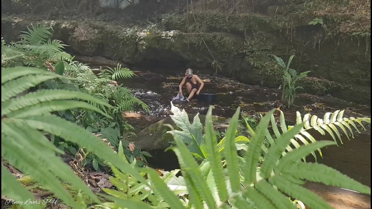 Random Stranger Fucks My Pussy On Public River