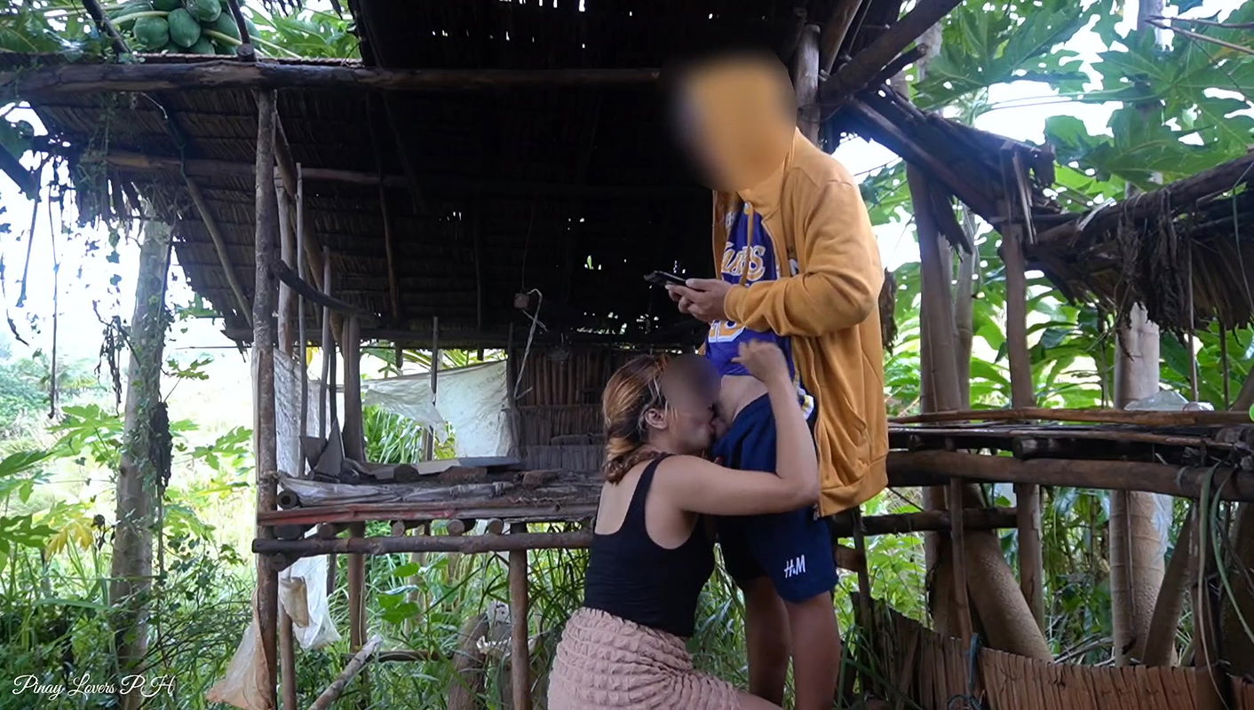 Real Amateur public sex abandoned house