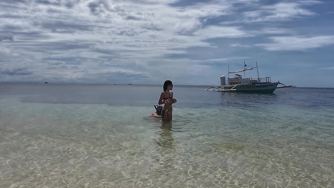 Relaxing Anus in the Soft Salty Ocean Water Before Anal Sex on the Kitchen Table