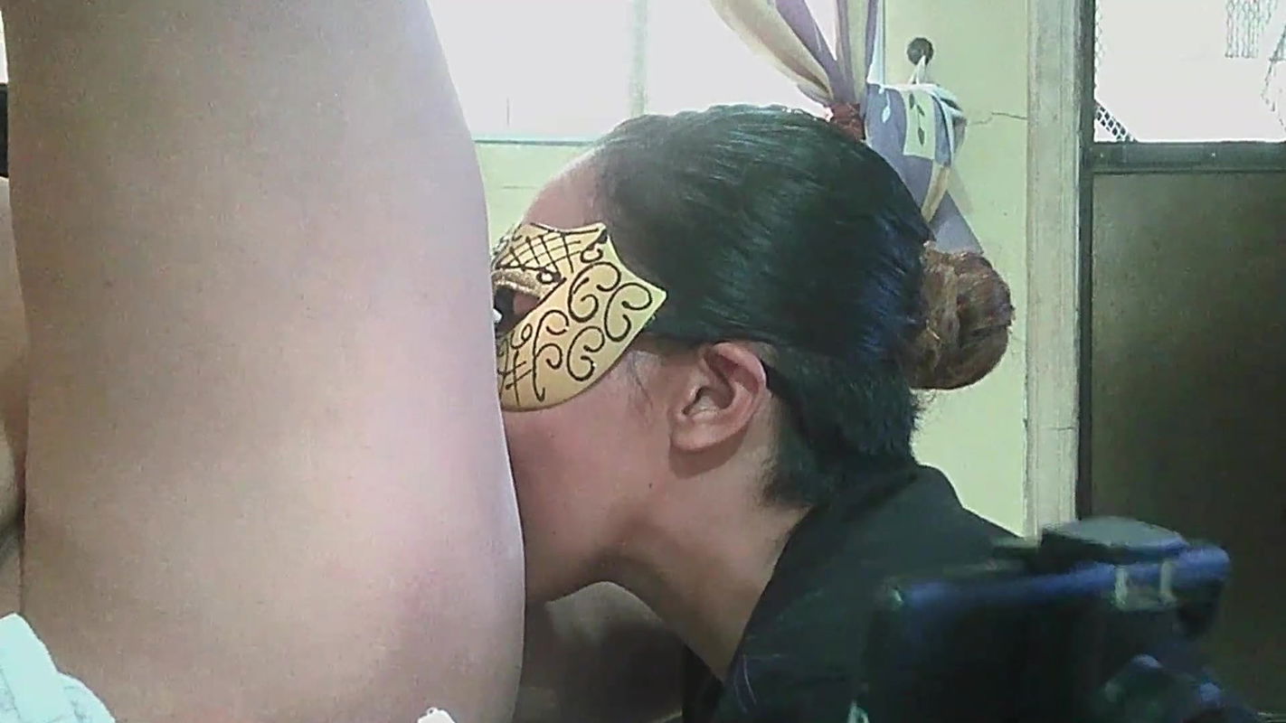 Relaxing Blowjob Ends in Cum in Mouth