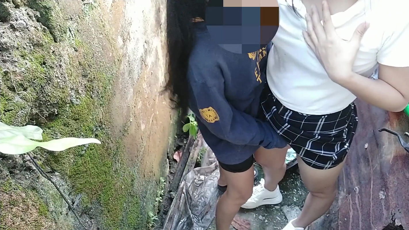 risky outdoor sex (we almost got caught)