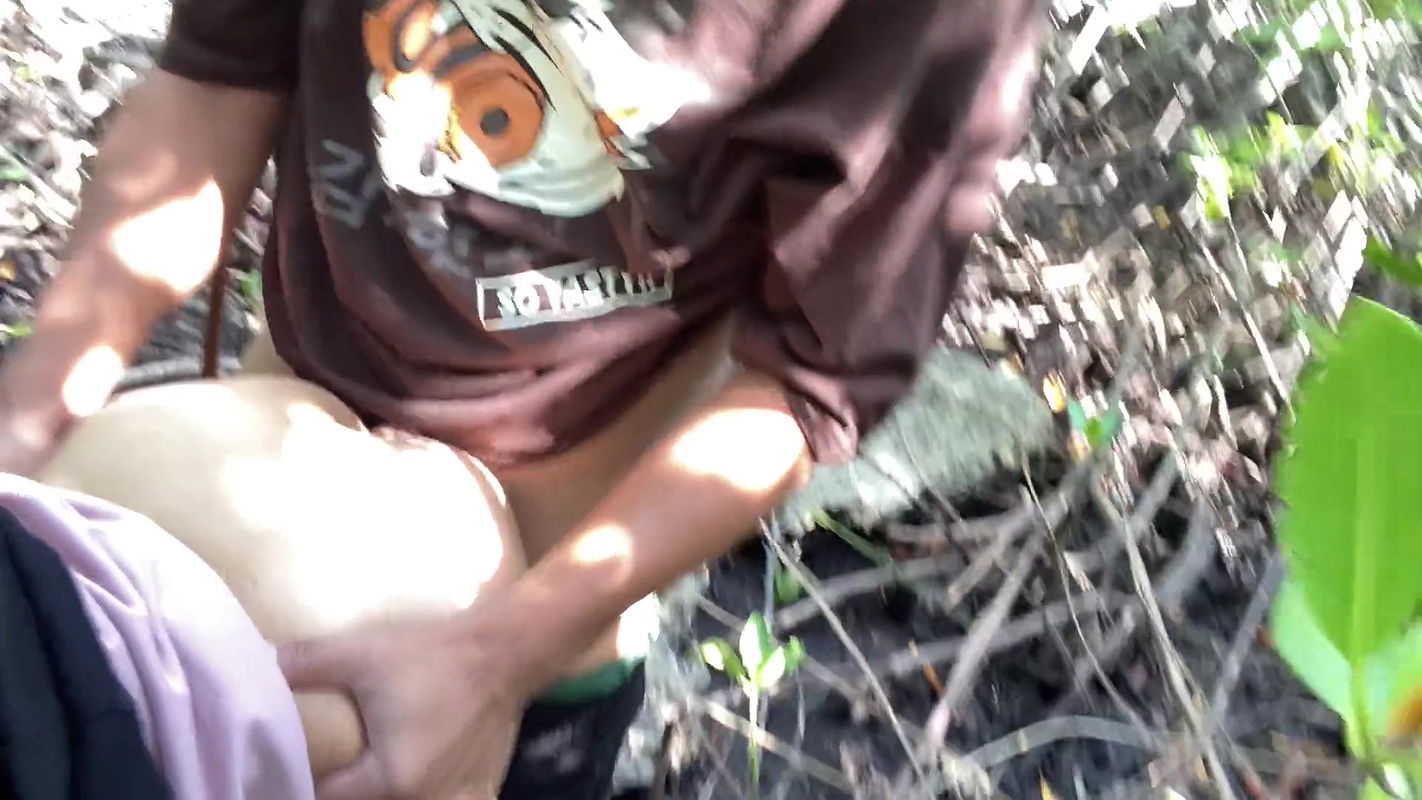 Sex In Public – Creampie