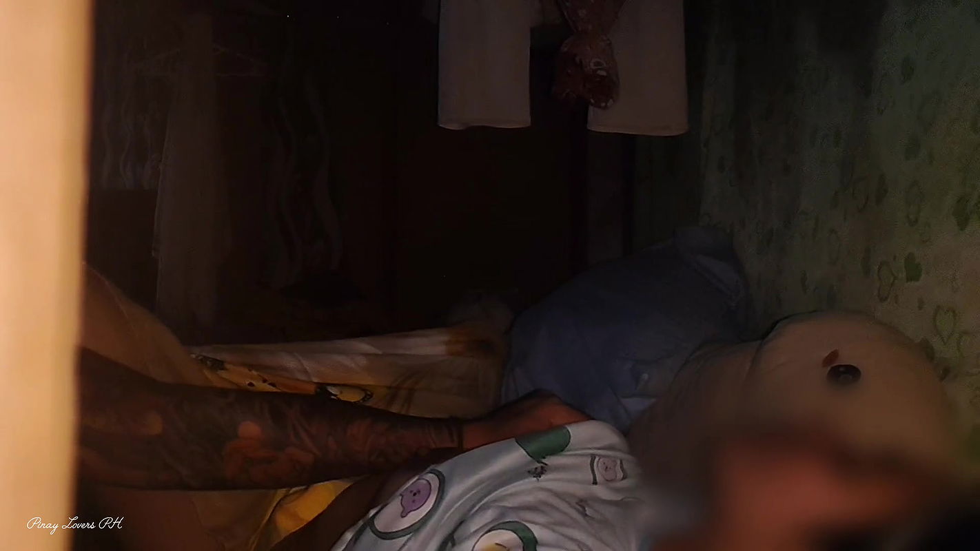 Sharing bed with Stepsister indeed in Wild hot sex