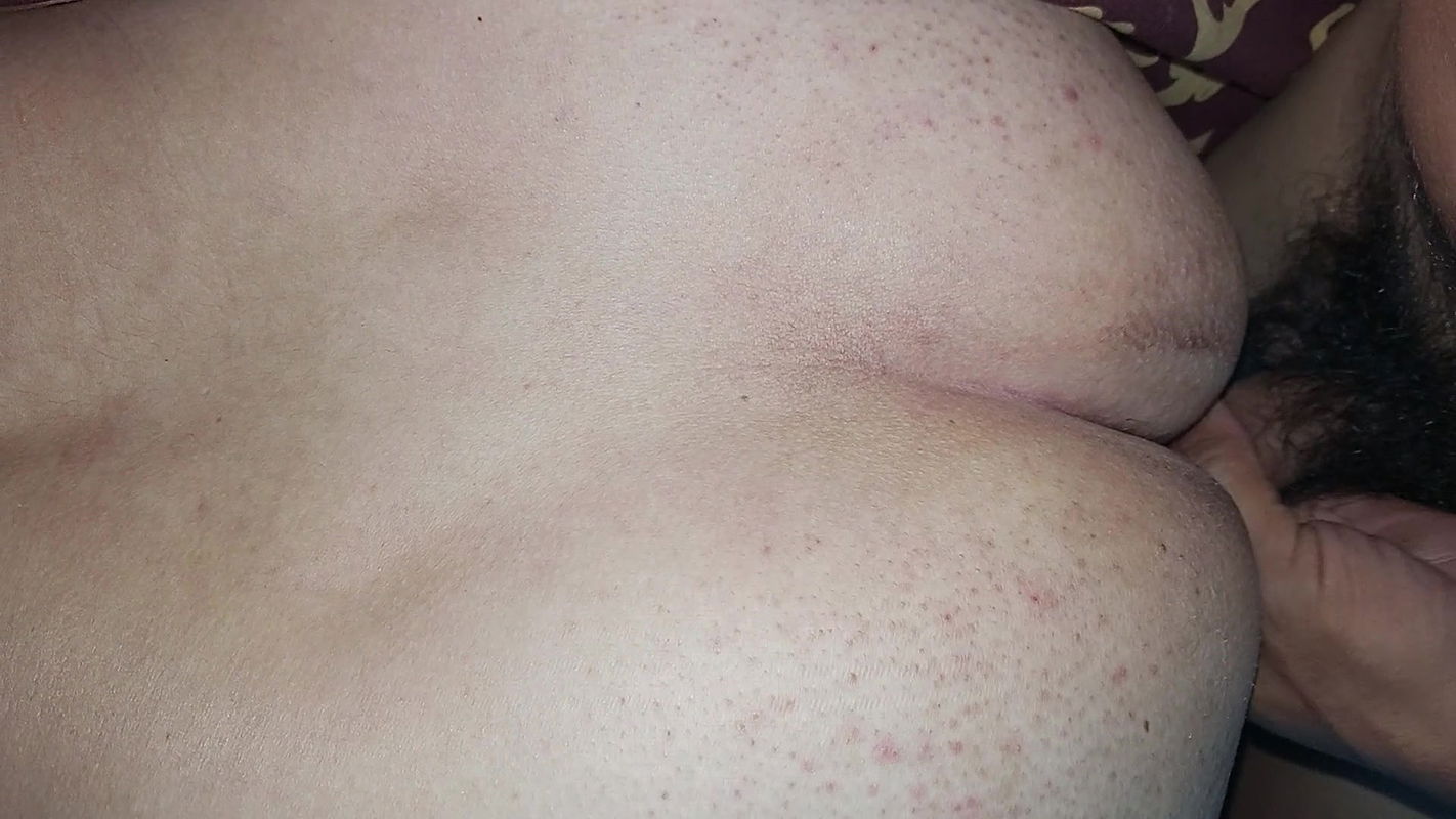 Simpleng Kantutan sa loob ng kumot, Libog na Libpg si Pinay Wife