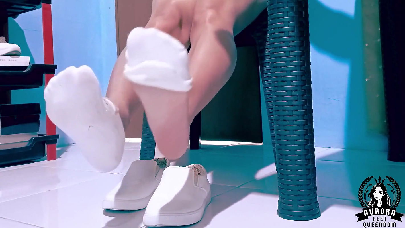 Smelly Feet & White Socks