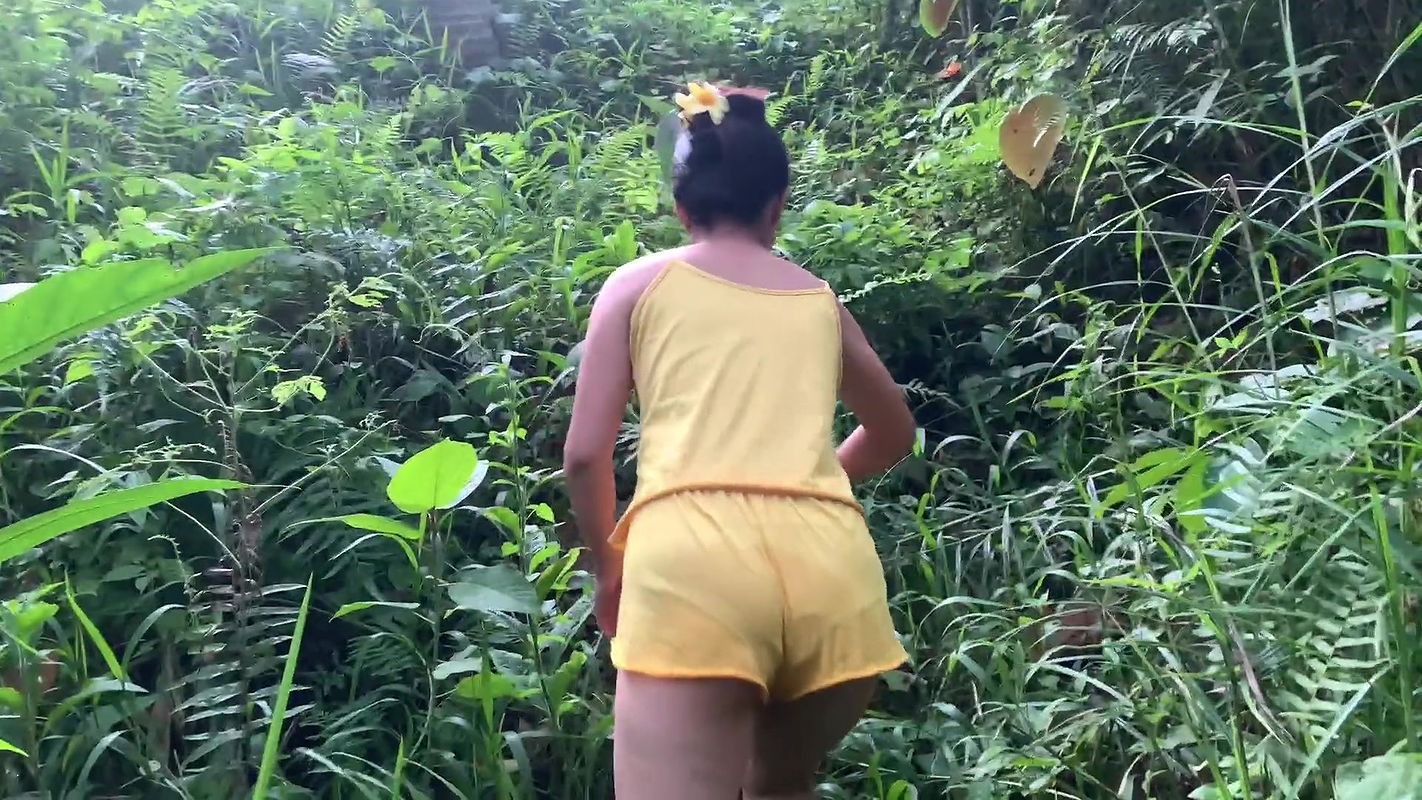 Song In the forest despite heavy rain – Angeline Cruz