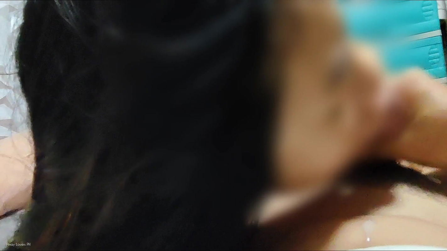 Stepsister Caught me Jerking, She gives me a blowjob till Cum