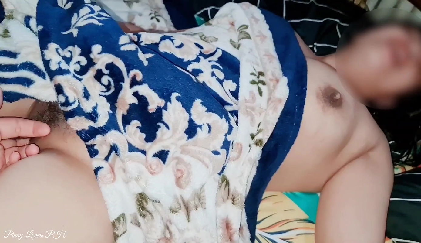 Stepsister was into and fucked in the hut