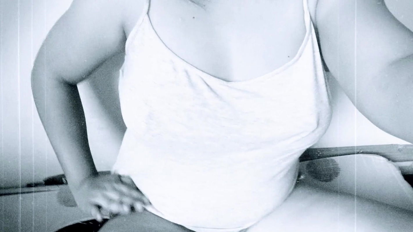 Watch me being playful and teasing 🤭