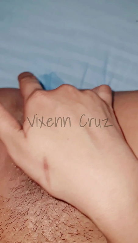 Overflowing Dripping Creamy Cum on the Bed while Masturbating – New Viral Video