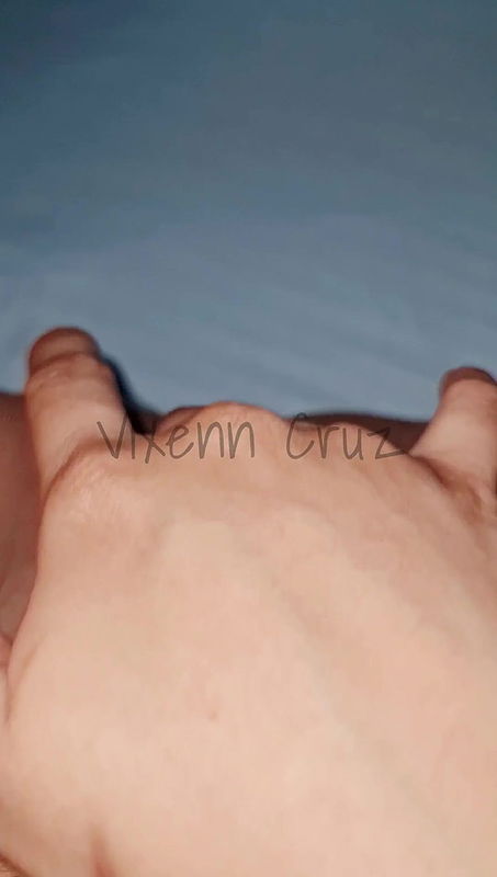 Overflowing Dripping Creamy Cum on the Bed while Masturbating – New Viral Video