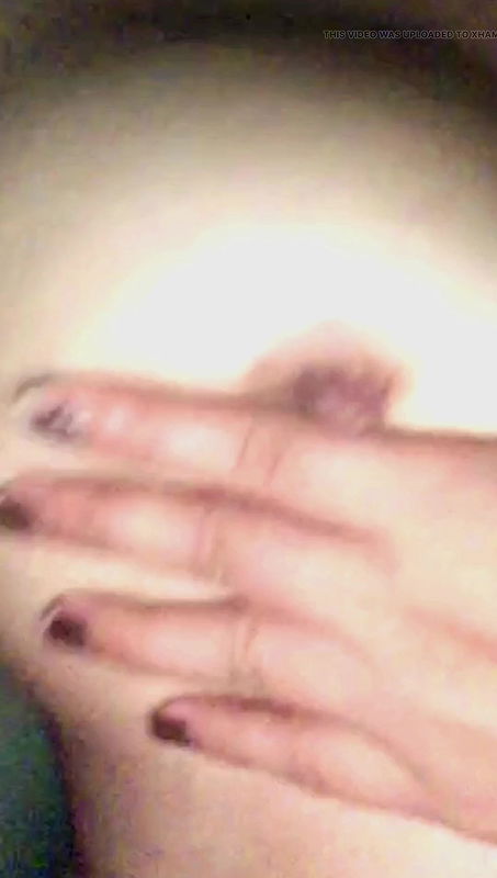 Philippines teenager desperate to get naked