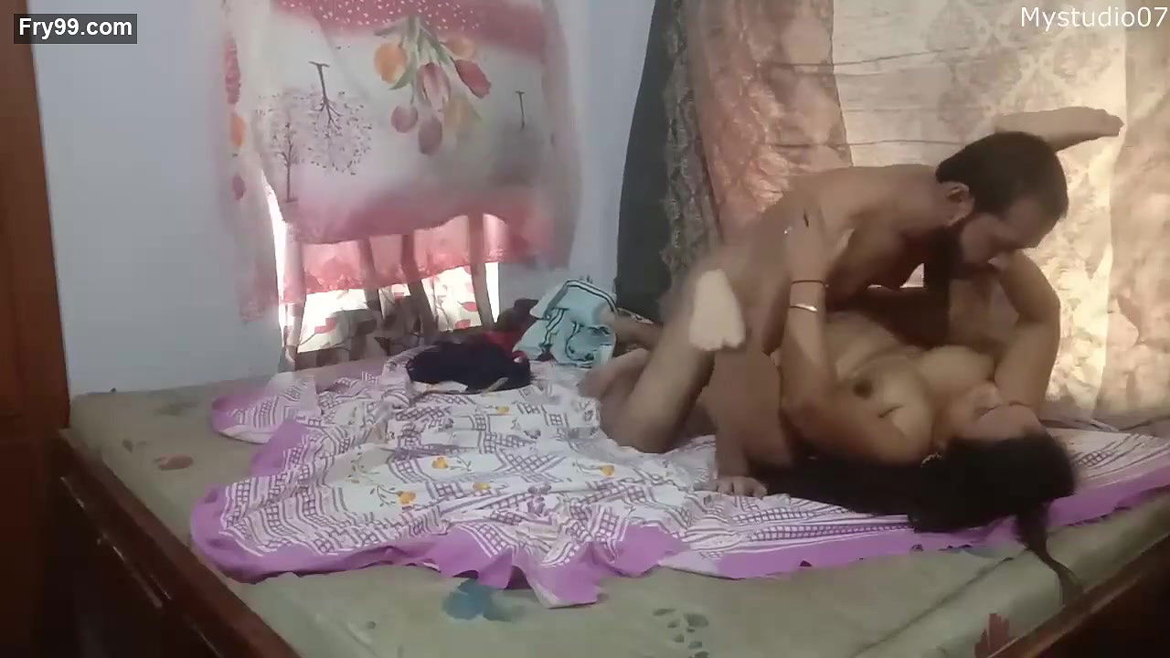 Indian Mature Wife Fucked by Relative