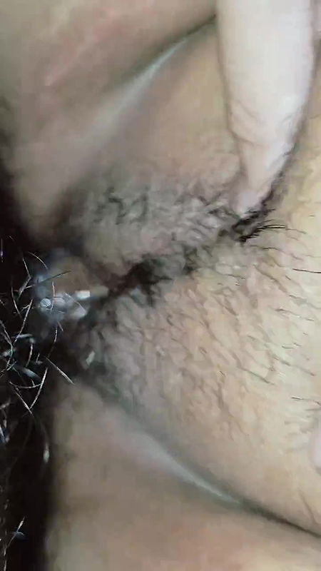 Close-up fuck creampie