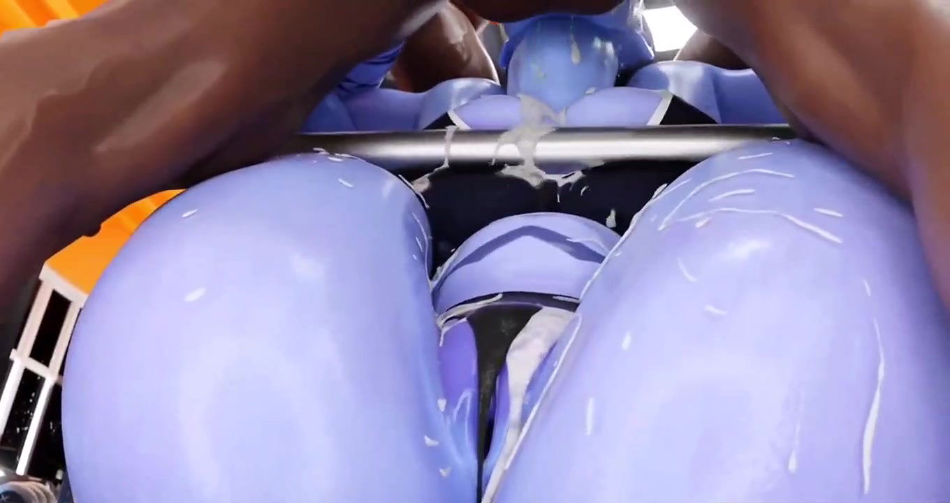 Widowmaker Lift Weights But Gets Interrupted