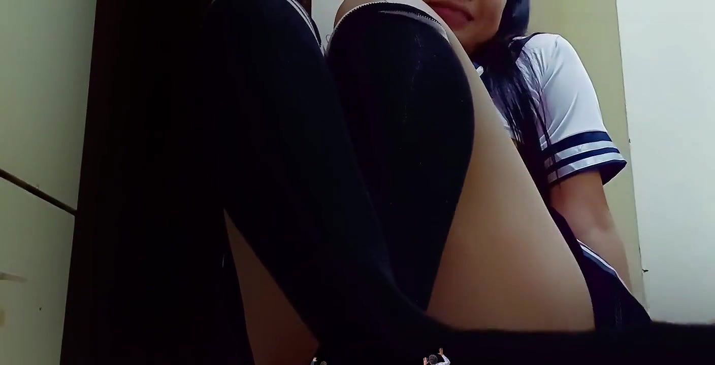 Giantess College Girl Aurora