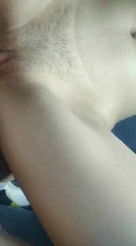 Pinay Iyutan sa sasakyan 3